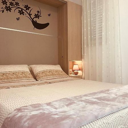 Pietra Di Luna Relaxing Private Terrace Полиняно а Маре Екстериор снимка